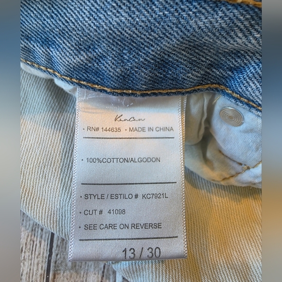 KanCan Estilo Shorts Size 13/30 Bleach Dyed Raw Hem Hi-Rise Jean Shorts Grunge - Picture 5 of 9